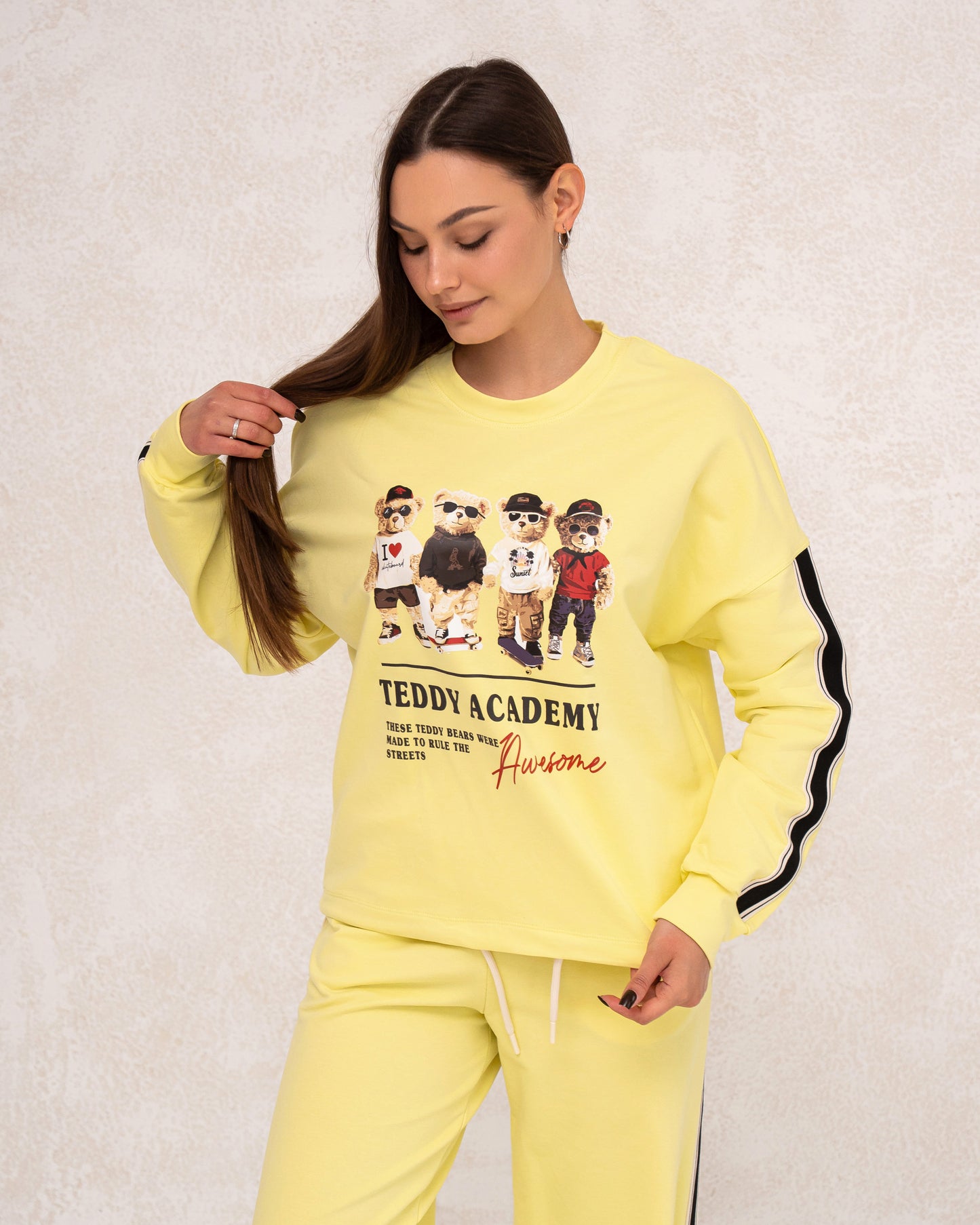 Жіночий костюм-двійка Teddy Academy
